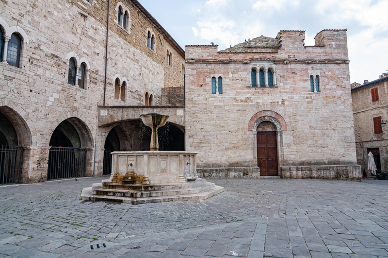 cidade de montefalco, italia